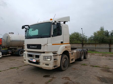 2019 КамАЗ 65206, белый, 2885000 рублей, вид 1