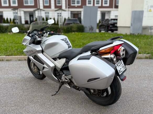 2002 Honda VFR 800, серебристый - вид 5