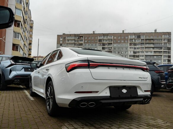 2026 Geely Preface I, белый, 3329990 рублей - вид 5