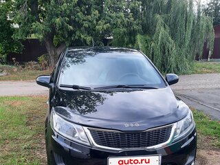 2013 Kia Rio III, чёрный, 899900 рублей, вид 1