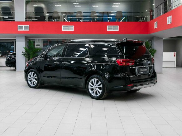 2019 Kia Carnival III, чёрный, 2650000 рублей - вид 4