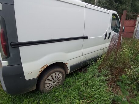 2005 Renault Trafic, белый, 550000 рублей, вид 2