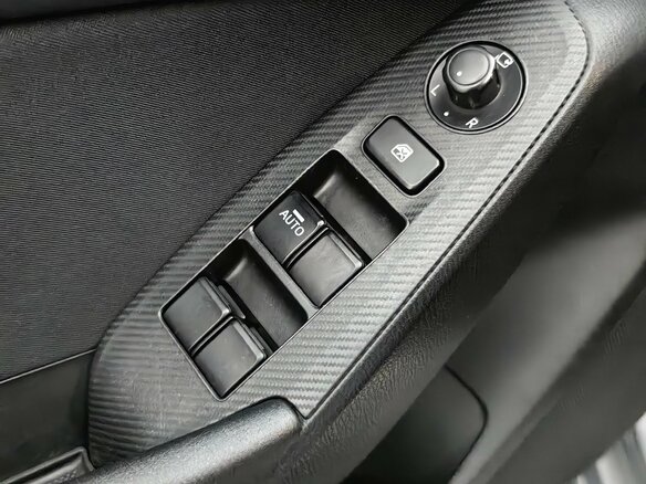 2014 Mazda 3 III (BM), серебристый, 999000 рублей - вид 19