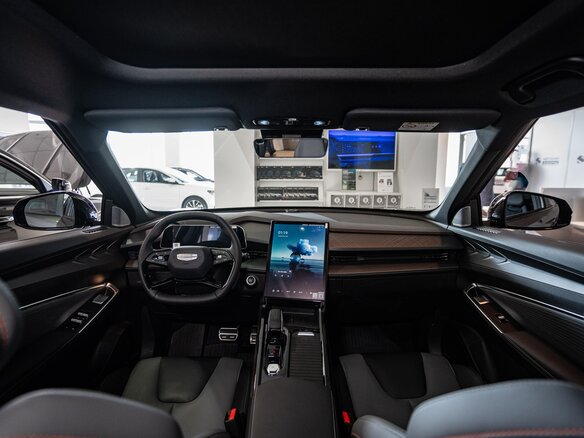 2026 Geely Cityray, серый, 3384990 рублей - вид 11