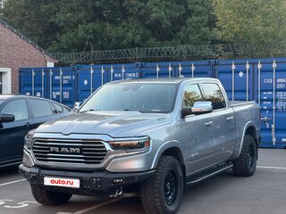 2021 Ram 1500 Quad Cab V, серый, 5700000 рублей, вид 1