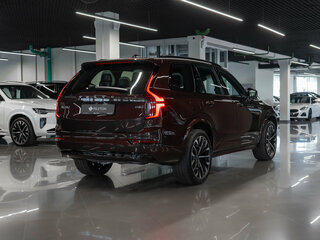 2025 Volvo XC90 B6 II Рестайлинг 2, красный, 9900000 рублей, вид 4