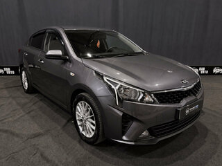 2021 Kia Rio IV Рестайлинг, серый, 1780000 рублей, вид 3