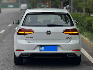 2018 Volkswagen Golf VII Рестайлинг, белый, 1395069 рублей, вид 5