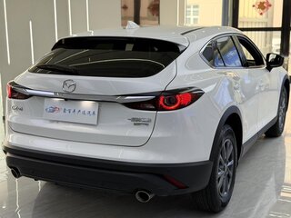 2022 Mazda CX-4 I Рестайлинг, белый, 1835000 рублей, вид 4