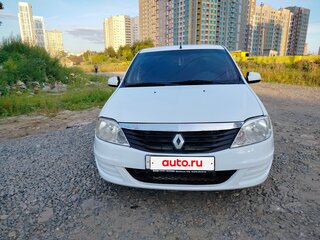 2013 Renault Logan I Рестайлинг, белый, 330000 рублей, вид 1