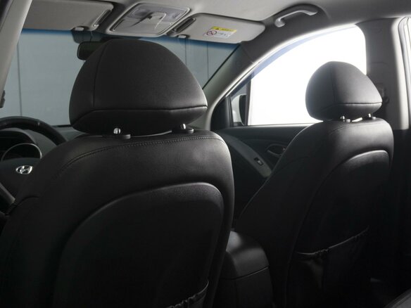 2015 Hyundai ix35 I Рестайлинг, белый, 1650000 рублей - вид 9