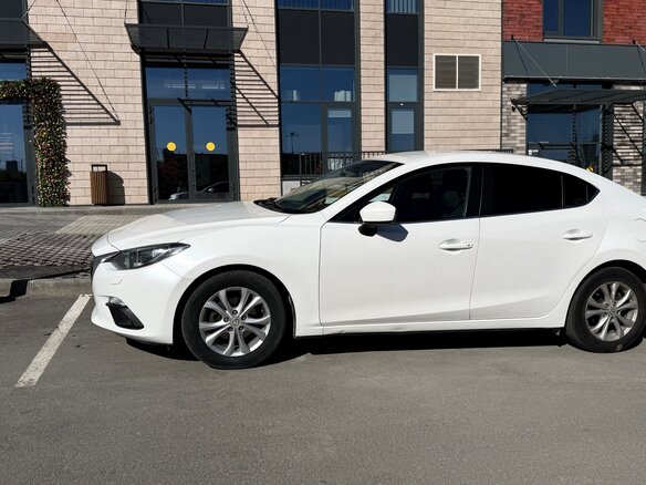 2014 Mazda 3 III (BM), белый, 1150000 рублей - вид 3