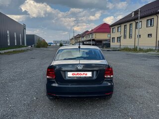 2017 Volkswagen Polo V Рестайлинг, серый, 700000 рублей, вид 5