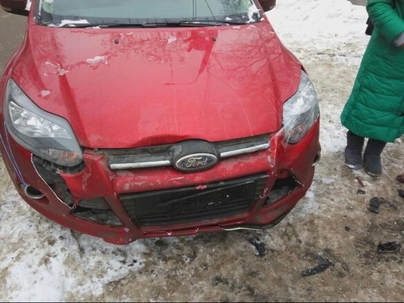 2013 Ford Focus III, красный, 615000 рублей - вид 6