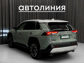 2020 Toyota RAV4 V (XA50), зелёный, 3500000 рублей, вид 5