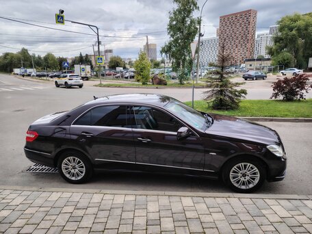 2009 Mercedes-Benz E-Класс 220 5G-Tronic IV (W212, S212, C207), коричневый, 1295000 рублей, вид 5