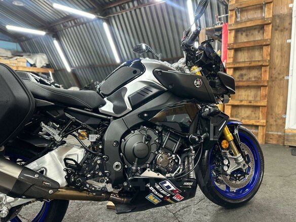 2017 Yamaha MT-10SP, серебристый, 1470000 рублей - вид 15