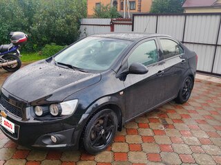 2014 Chevrolet Aveo II, чёрный, 800000 рублей, вид 1