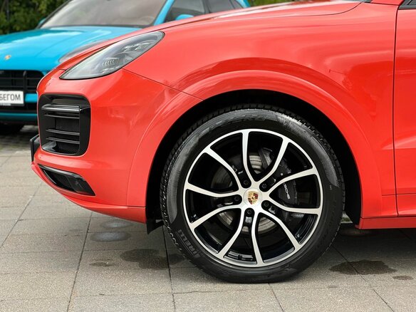 2021 Porsche Cayenne Coupé III, оранжевый, 8500000 рублей - вид 3