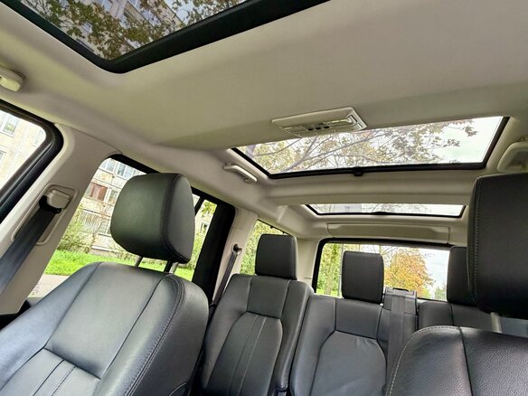 2011 Land Rover Discovery IV, чёрный - вид 16
