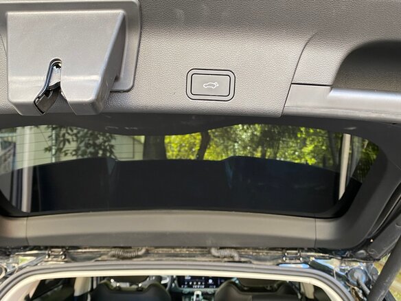 2024 Geely Atlas Pro, чёрный, 2395000 рублей - вид 9