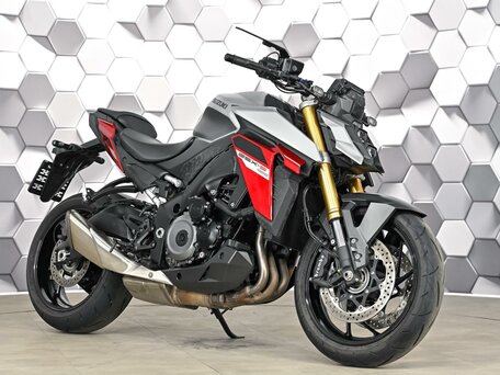 2025 Suzuki GSX-S 1000, серебристый, 1299000 рублей, вид 1
