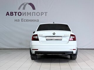 2017 Skoda Octavia III (A7) Рестайлинг, белый, 2200000 рублей, вид 5