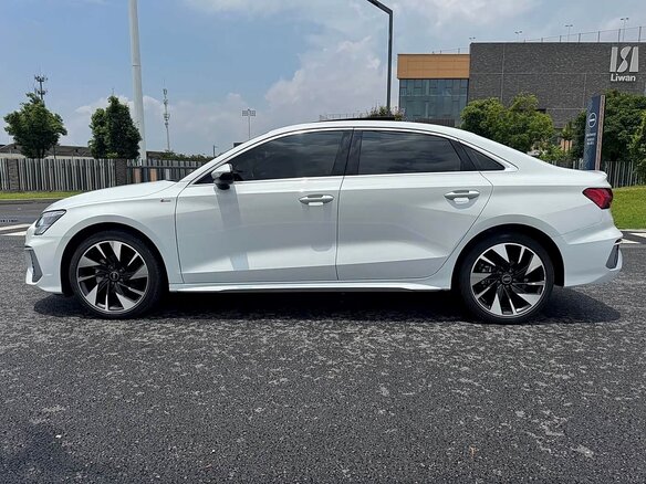 2023 Audi A3 35 TFSI Long IV (8Y), белый, 1890000 рублей - вид 5
