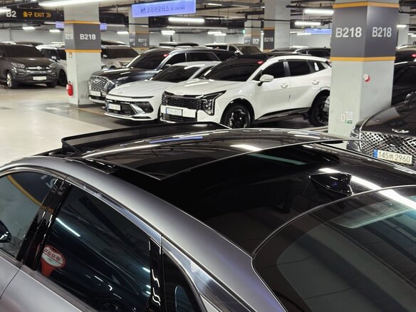 2025 Kia K5 LPi III Рестайлинг, серый - вид 16