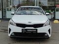 2021 Kia Rio IV Рестайлинг, белый, 1930000 рублей - вид 1