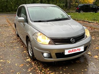 2010 Nissan Tiida I Рестайлинг, серебристый, 590000 рублей, вид 5