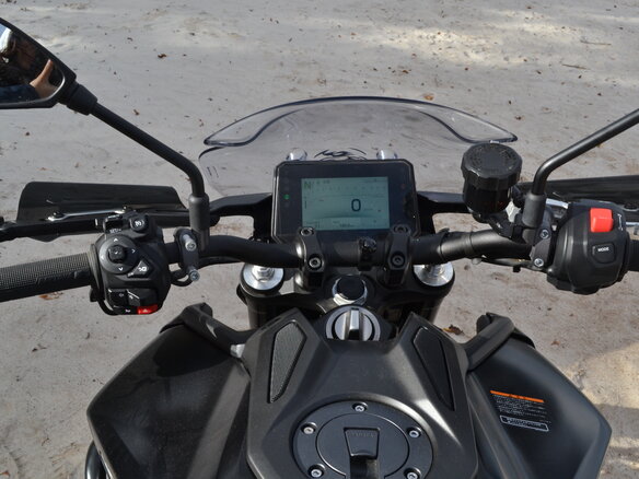 2025 Yamaha MT-09 (FZ-09), чёрный, 1380000 рублей - вид 18