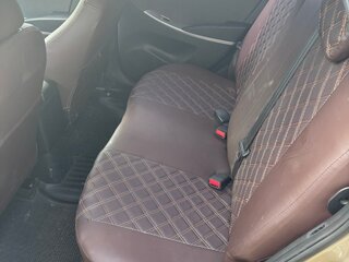 2011 Hyundai Solaris I, бежевый, 650000 рублей, вид 4