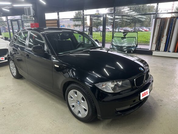 2010 BMW 1 серии 116i I (E81/E82/E87/E88) Рестайлинг, чёрный