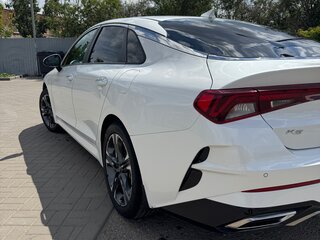 2021 Kia K5 III, белый, 2850000 рублей, вид 4