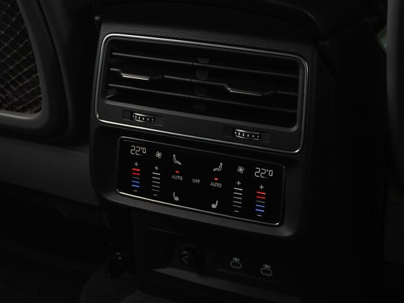 2023 Audi Q7 50 TDI II (4M) Рестайлинг, серый, 11499000 рублей - вид 24