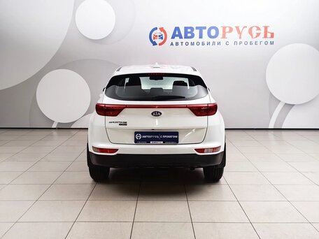 2017 Kia Sportage IV, белый, 1849000 рублей, вид 4