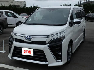 2021 Toyota Voxy III (R80) Рестайлинг, белый, 1520000 рублей, вид 2