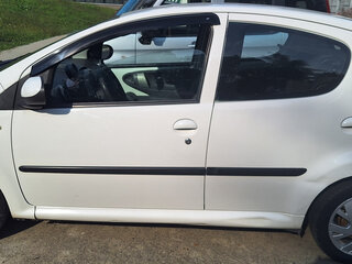 2007 Peugeot 107 I, белый, 325000 рублей, вид 3