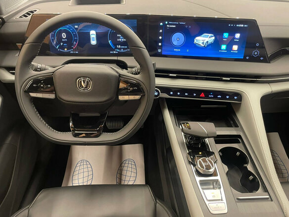2025 Changan CS75 Plus III, серый, 4189900 рублей - вид 7