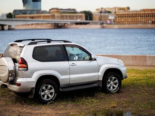 2006 Toyota Land Cruiser Prado 120 Series, серебристый, 1800000 рублей, вид 3