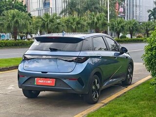 2025 BYD Dolphin 45.12 kWh I Рестайлинг, голубой, 1510000 рублей, вид 4
