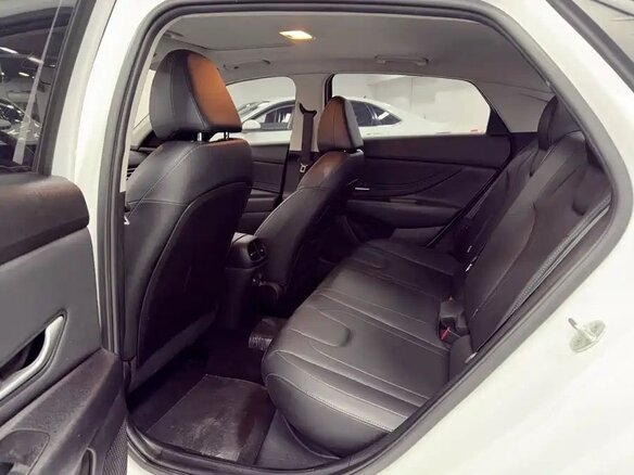 2022 Hyundai Elantra VII (CN7), белый - вид 17