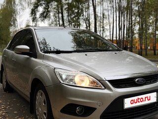 2011 Ford Focus II Рестайлинг, серебристый, 490000 рублей, вид 2