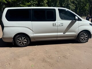 2019 Hyundai H-1 II Рестайлинг 2, белый, 2750000 рублей, вид 4