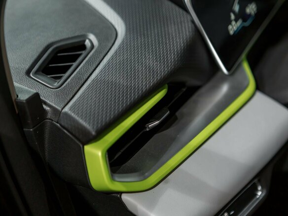 2026 Geely Coolray I Рестайлинг, серый, 2964990 рублей - вид 18