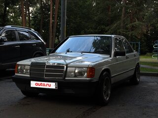 1987 Mercedes-Benz 190 (W201), белый, 850000 рублей, вид 1