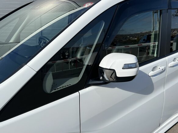 2019 Honda Stepwgn Spada V Рестайлинг, белый, 2620000 рублей - вид 9