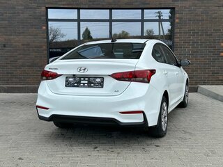 2019 Hyundai Solaris II, белый, 1349000 рублей, вид 4