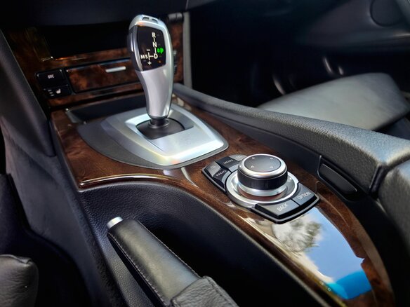 2008 BMW 5 серии 525i V (E60/E61) Рестайлинг, серый - вид 18